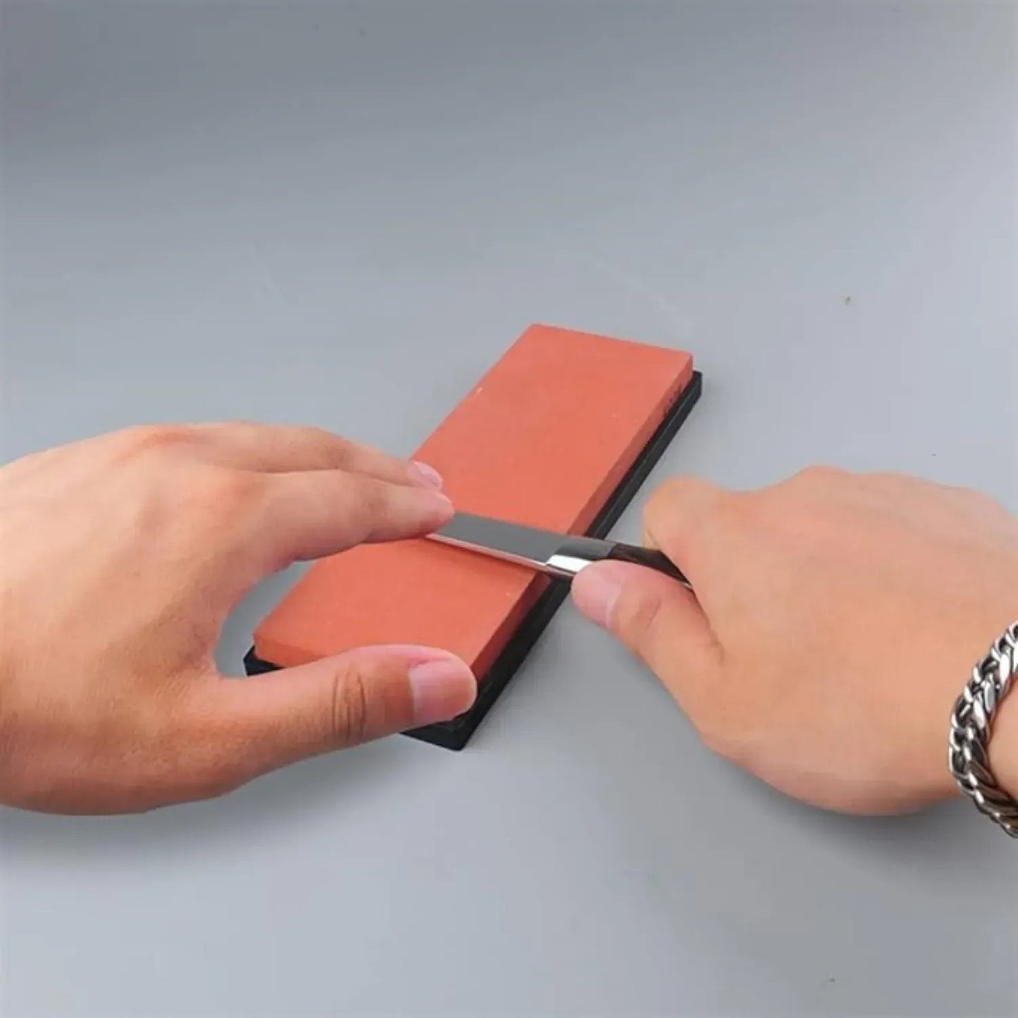 Dvoustranný brousek na nože z vodního kamene (8574)