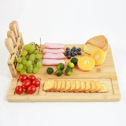 Bambusová deska na servírování sýrů a uzenin s noži - elegantní sada (91720001)