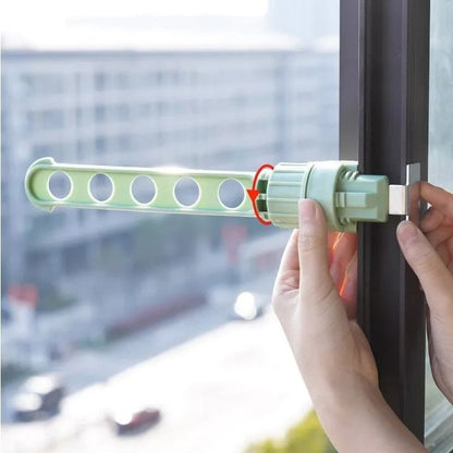 Univerzální Plastový Hanger (71210002)