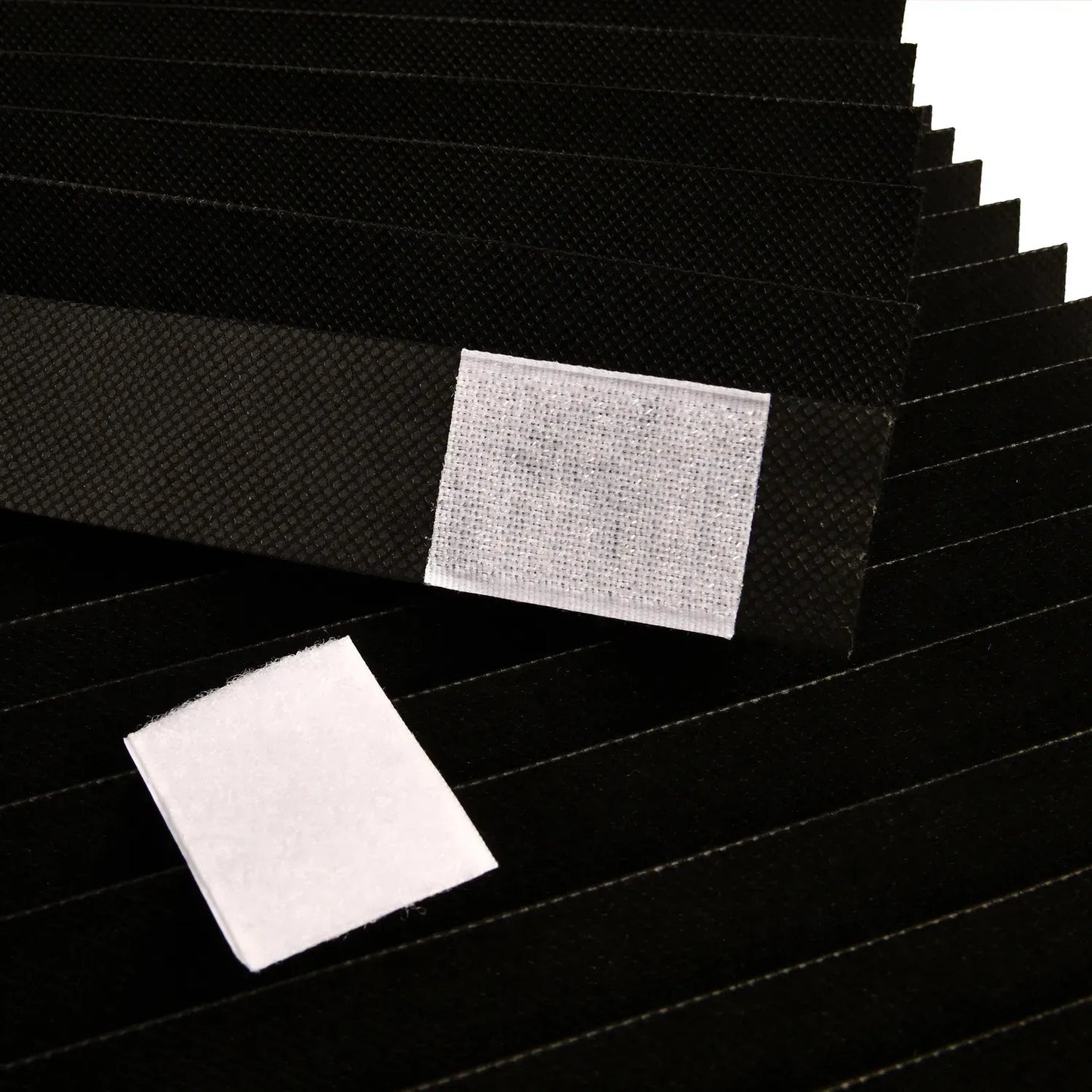 Roleta plisovaná zatemňující na okna (89870001)